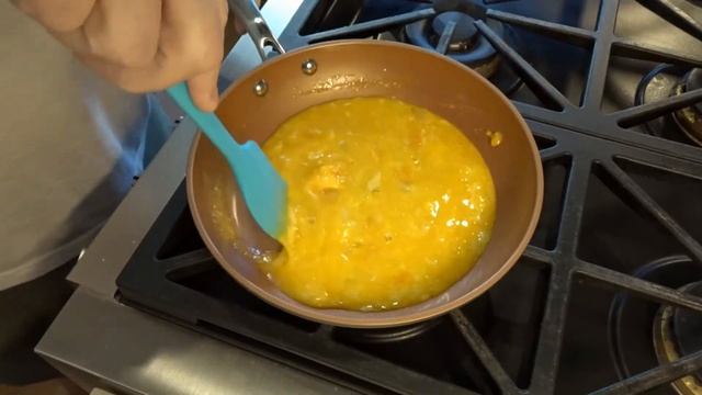 Best Scrambled Eggs Recipe смотреть онлайн