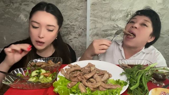 МУКБАНГ | СЛАБОНЕРВНЫМ НЕ СМОТРЕТЬ!!! смотреть онлайн