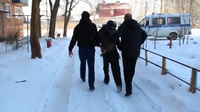 Школьницу из Камышина похитил лжеполицейский смотреть онлайн