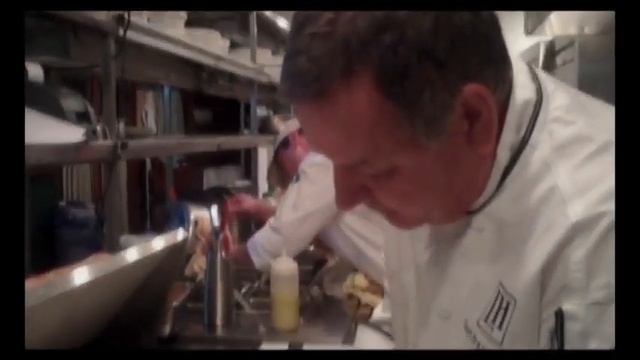 Chef Dave Jones Albacore & Udon Noodle Salad смотреть онлайн
