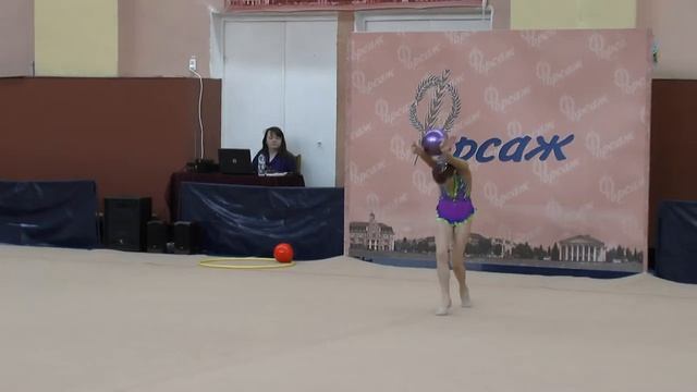 Ламашевская Дарина (мяч) 25.01.2015 Чемпионат Черниговской области. 2-й день. смотреть онлайн
