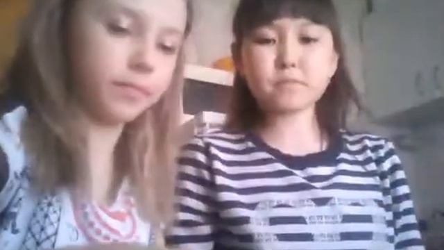 У Вики. Челендж угадай вкус еды. Гадость соевый соус и подсолнечное масло!!! смотреть онлайн