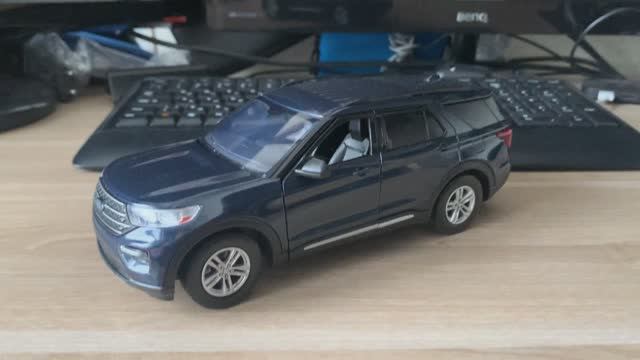 Обзор модели Ford Explorer в масштабе 1/24 от Motormax смотреть онлайн