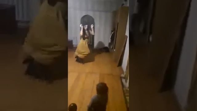 Жасмин танцует Ансабиль смотреть онлайн