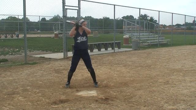 Sadie Jones Hitting 9/2/12 смотреть онлайн
