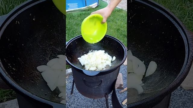 Чанахи в узбекском казане. Говядина с овощами на на костре смотреть онлайн