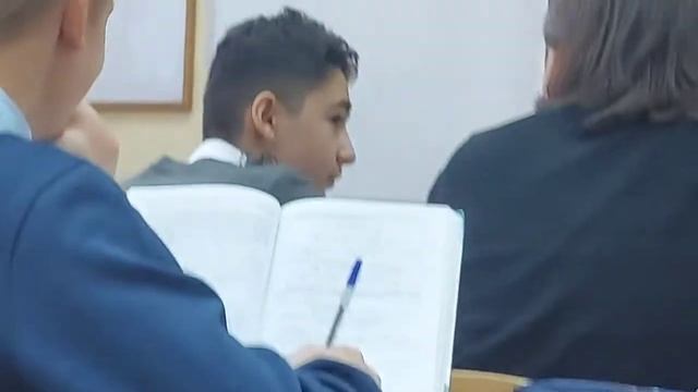 Пранки над одноклассниками!🤣 Что-то пошло не так😱 смотреть онлайн
