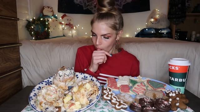 CINNAMON ROLLS + COOKIES AND HOT COCOA MUKBANG (VEGAN) смотреть онлайн