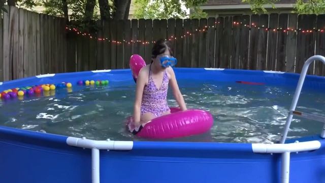 Inflatable pink flamingo смотреть онлайн