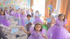 Выпускной утренник.Танец улетают птицы.Муз рук Табассум Атхамовна.Дет сад-300.