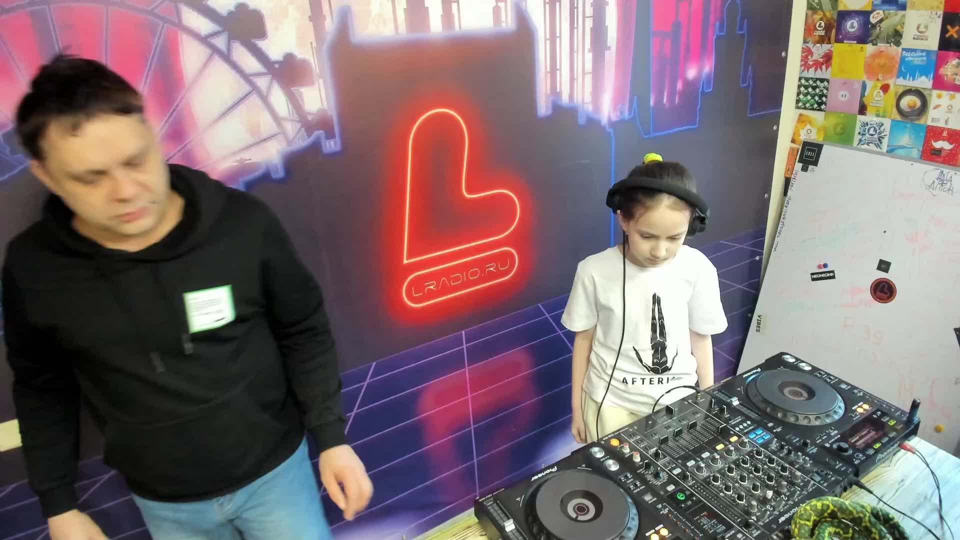 Живые игры 10.01.25 смотреть онлайн