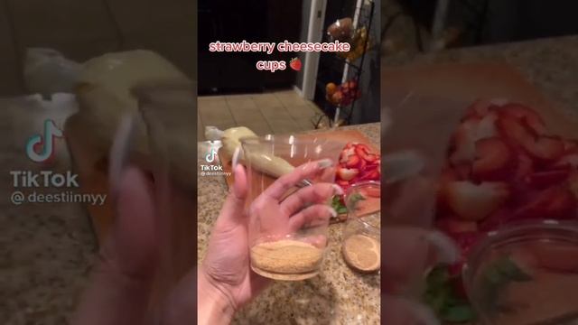 This made me drool! 😱 So #sweet #shorts #food смотреть онлайн