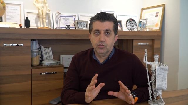 Saç Dökülmesinde Multivitamin Niçin Kullanılmaz ? - Dr. Hamid AYDIN смотреть онлайн