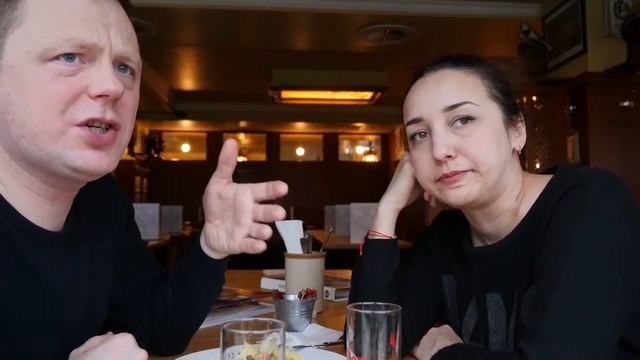 ПРОБУЕМ НАСТОЯЩУЮ НЕМЕЦКУЮ РУЛЬКУ НА ПРИСТАНИ смотреть онлайн