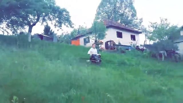 Kolica V8 Turbo 4.0 Motor смотреть онлайн