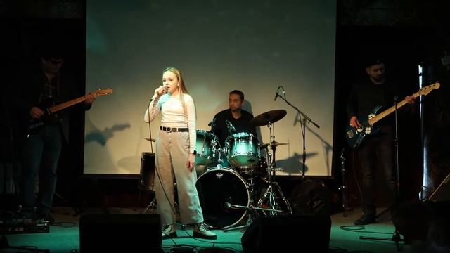 Кристина Зырянова и Roadhouse band "Остров белых птиц" смотреть онлайн