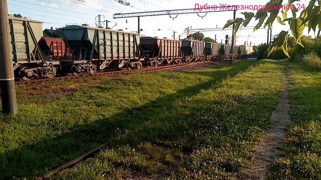 ВЛ80т-1238 с грузовым составом следует по станции Дубно Ровенская область Украина 15.07.2020 смотреть онлайн