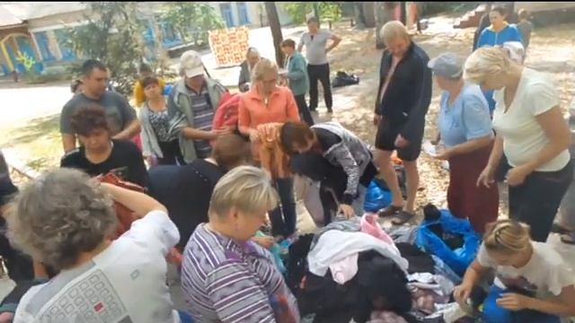 Поездка с гуманитарной помощью для беженцев из Горловки в Святогорск.14.09.2014 смотреть онлайн