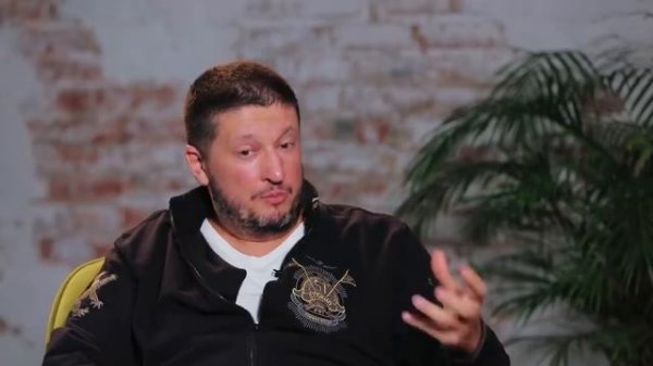 В каких условиях приходится работать на мероприятиях. Ренат Акзамов рассказал пару историй