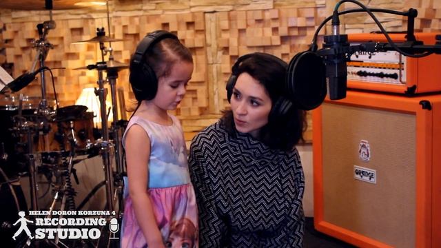 Талипова Диана "Aeroplane" смотреть онлайн