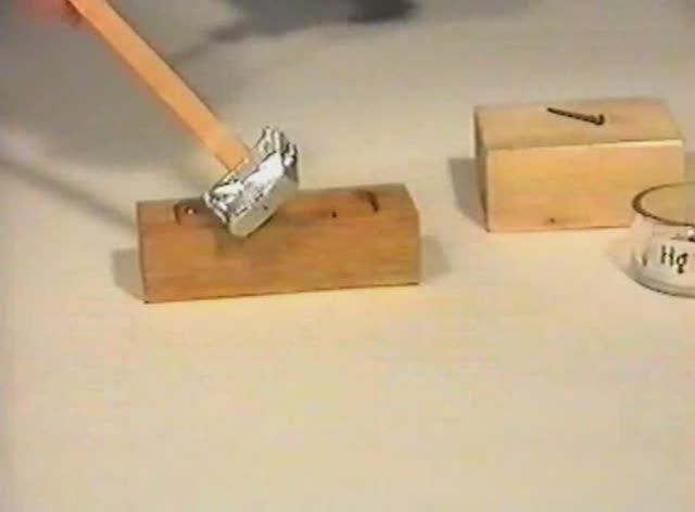 Физика. Опыты. Молекулярная физика. Модель идеального газа. Ртутный молоток смотреть онлайн