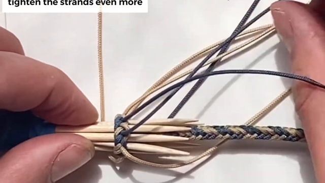 How To Braid Falconry Equipment: Rose Sennit Knot смотреть онлайн
