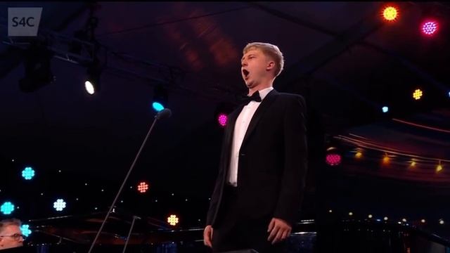 Ysgoloriaeth W Towyn Roberts- Owain Rowlands смотреть онлайн