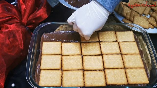 Layers of biscuit and pudding смотреть онлайн