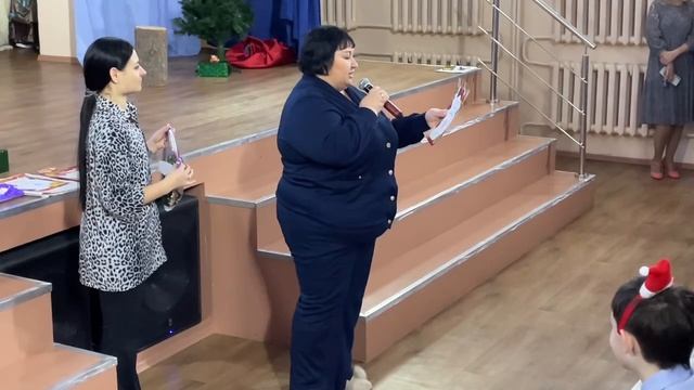 Новый год к нам приходит смотреть онлайн