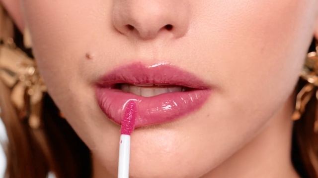 Good Girl Gloss Opulent Pink 975 | Carolina Herrera смотреть онлайн