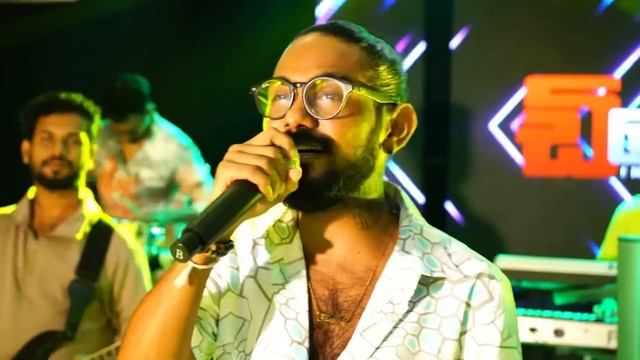 Delighted Female Nonstop // Rasika Liyanarachchi смотреть онлайн