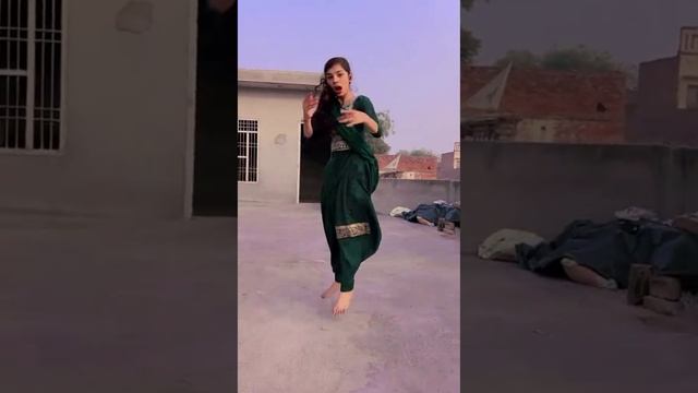 Young Girl Home Dance смотреть онлайн
