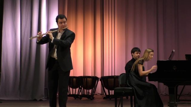 G.Diniku - "Hora staccato" смотреть онлайн