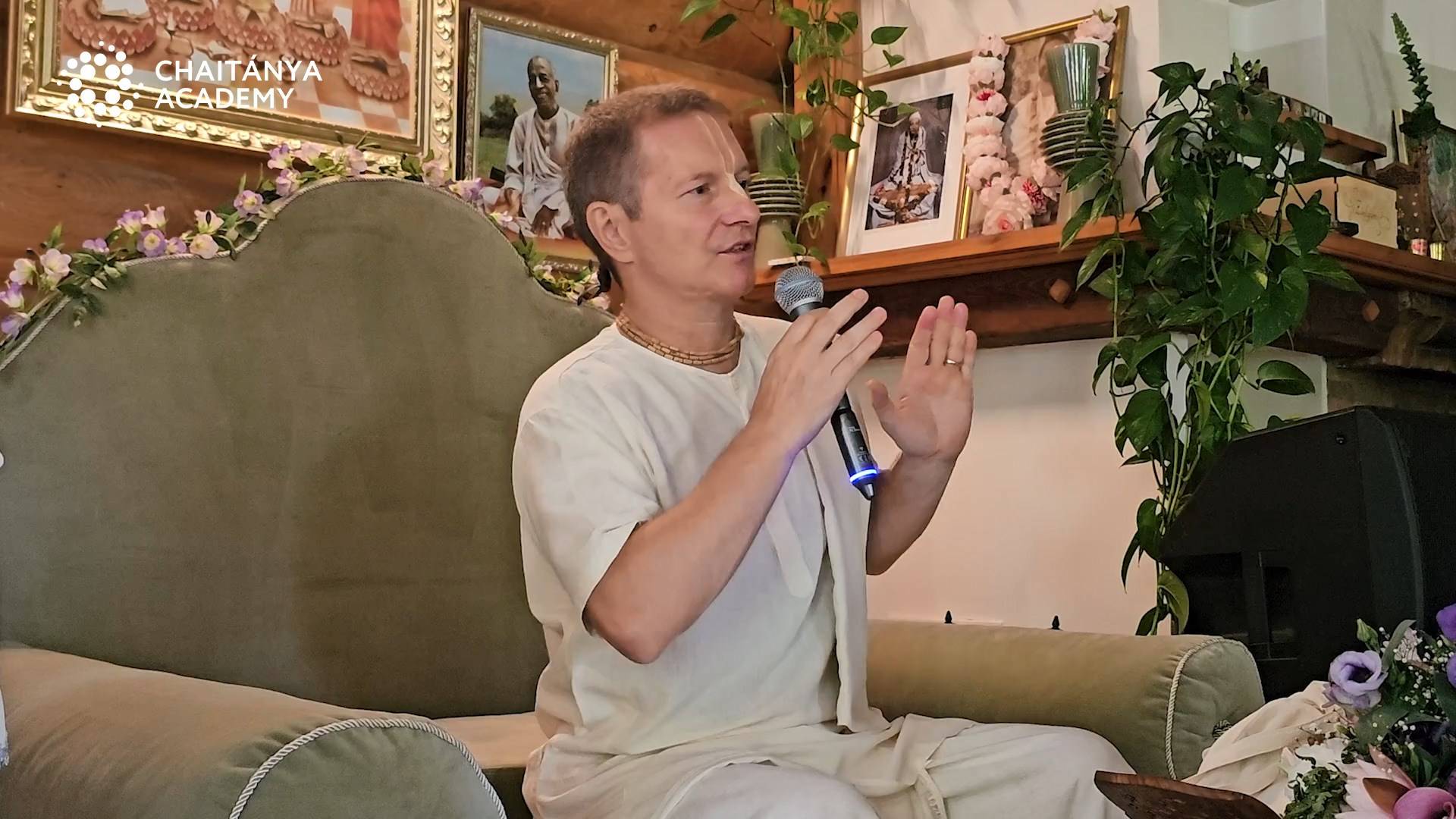 Вопросы: Парикшит-махарадж, Шримад Бхагаватам в сравнении с Бхагавад-Гитой - 2024-08-17