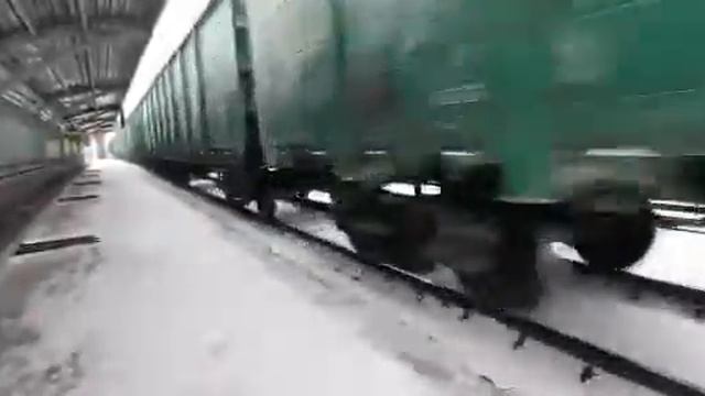 Электровоз ВЛ10К-911 с грузовым поездом, О.П.2143км. смотреть онлайн