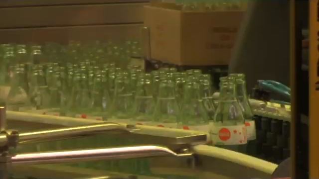 Fun Family Travel With Lifestyle Expert Donna Bozzo! World of Coke in Atlanta GA. смотреть онлайн