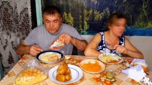 КИШКОБЛУД // СЪЕЛ ВСЕ САРДЕЛЬКИ // MUKBANG // ОНА ВОВРЕМЯ ПОЙМАЛА МЫШКУ