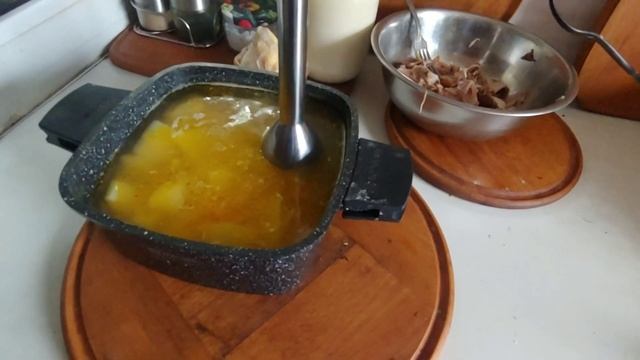 Густа юшка " КРОЛИК У СМЕТАНІ ." // домашня їжа . смотреть онлайн