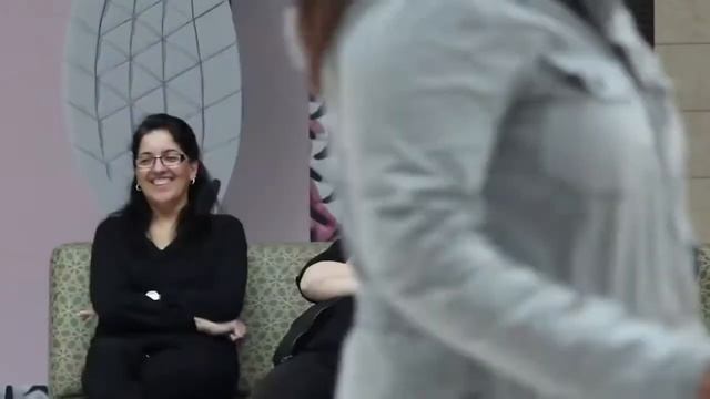 a girl who shows her buttocks in Hidden Camera☹️🤷 смотреть онлайн