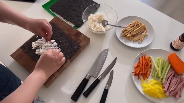 ГОТОВЛЮ Токпокки и Кимбап 👩🏻🍳 смотреть онлайн