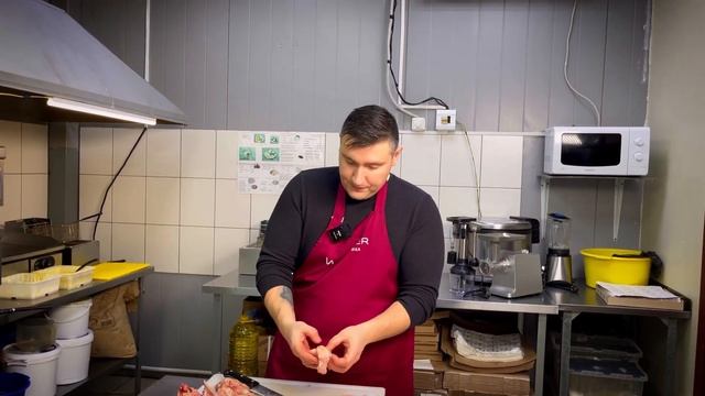 Этот рецепт взорвал мой мозг. Беспроигрышное сочетание курицы с грибами. Фаршированные ножки смотреть онлайн