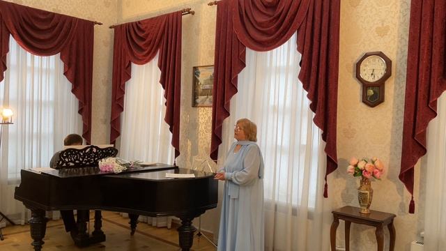 Оренбургский пуховый платок