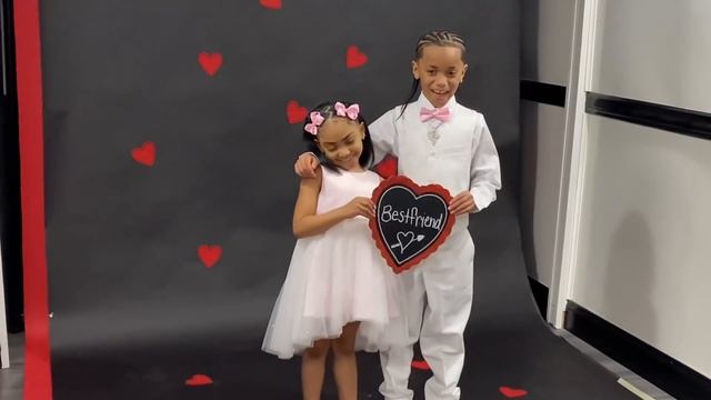 I BOUGHT LANI FLOWERS💐 🥰 *Cute Reaction* Photoshoot With My Bestie💗 Pt.2 смотреть онлайн