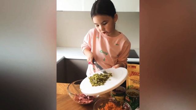 Быстрый и вкусный салат. смотреть онлайн
