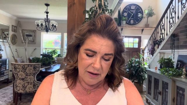 10 Minutes with Tara. Kingdom life is an unshakable life. смотреть онлайн