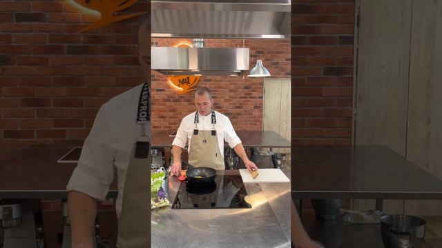 Чтобы при жарке яиц не пачкалась лопатка смотреть онлайн