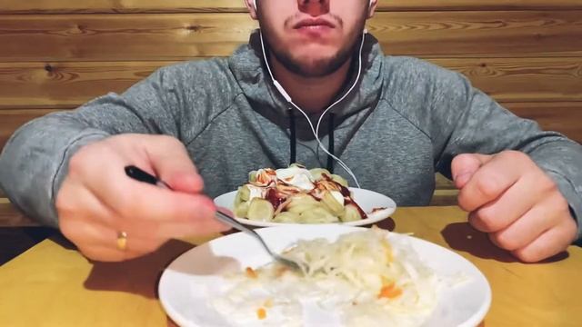 ASMR MUKBANG DUMPLINGS, CABBAGE, MAYONNAISE, KETCHUP/АСМР МУКБАНГ ПЕЛЬМЕНИ, КАПУСТА, МАЙОНЕЗ, КЕТЧУ смотреть онлайн