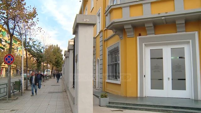 Plagjiatura e titujve akademikë/ Verifikimi nuk u bë nga Ministria, por ia kërkon universiteteve смотреть онлайн
