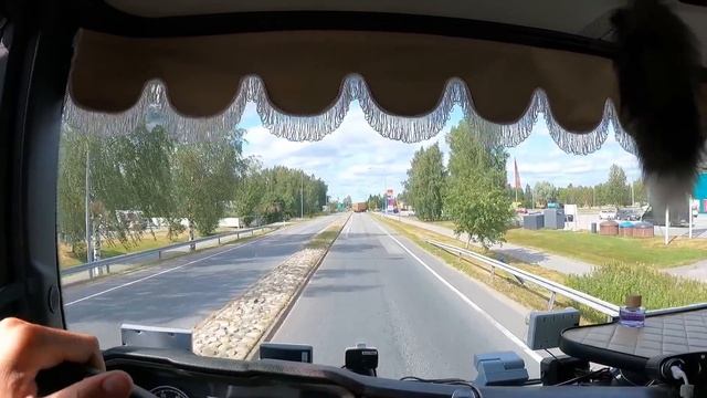 Выгрузка в Финляндии | В 17 лет ездит на тракторе смотреть онлайн