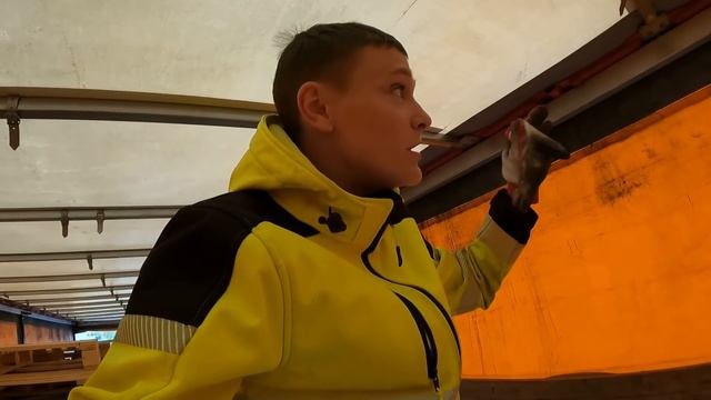 Выгрузка/погрузка в Финляндии | приболел в рейсе смотреть онлайн